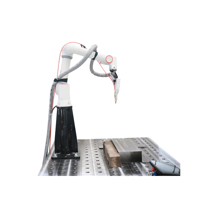 Máquina de solda a laser CW de 2000 W com robôs de assistência